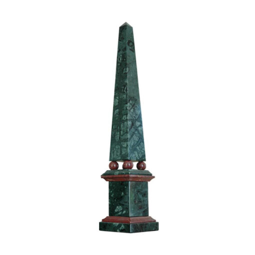 obelisco verde alpi sfere rosso levanto