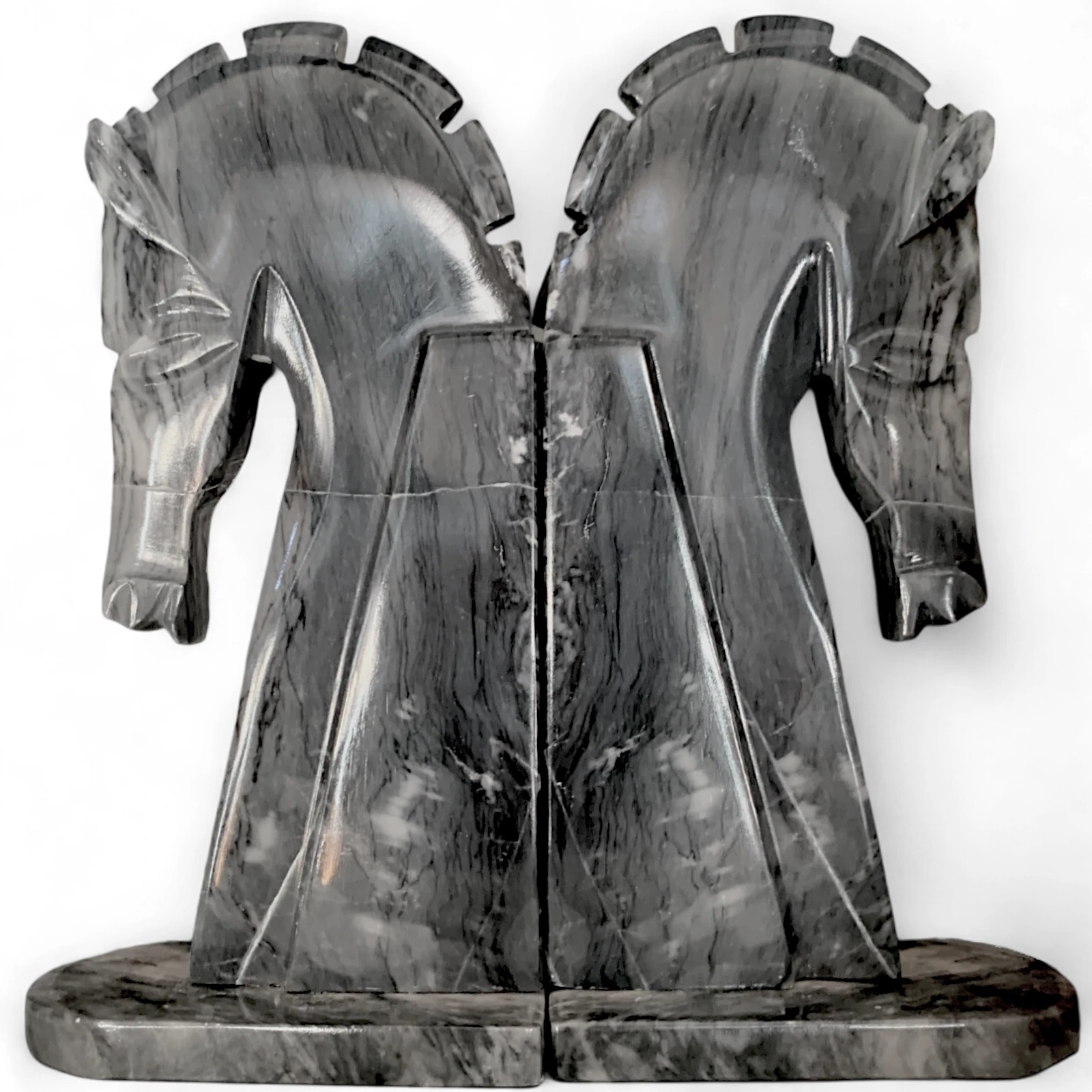 cavalli-fermalibri-grigio-cosebelleantichemoderne