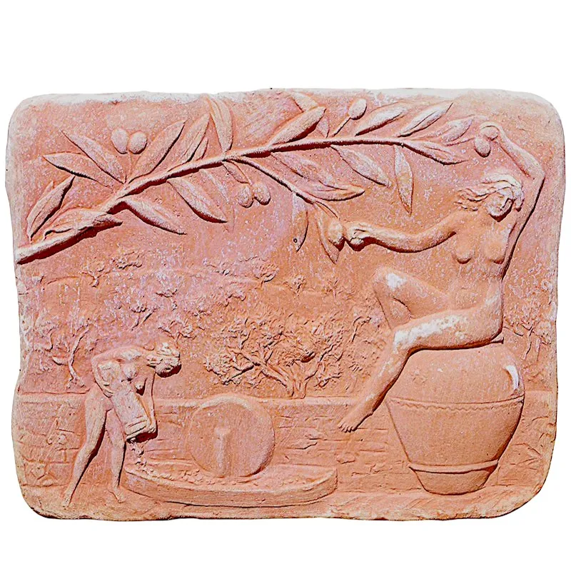 a-frangitura-delle-olive-decorazione-parete-terracotta-cosebelleantichemoderne