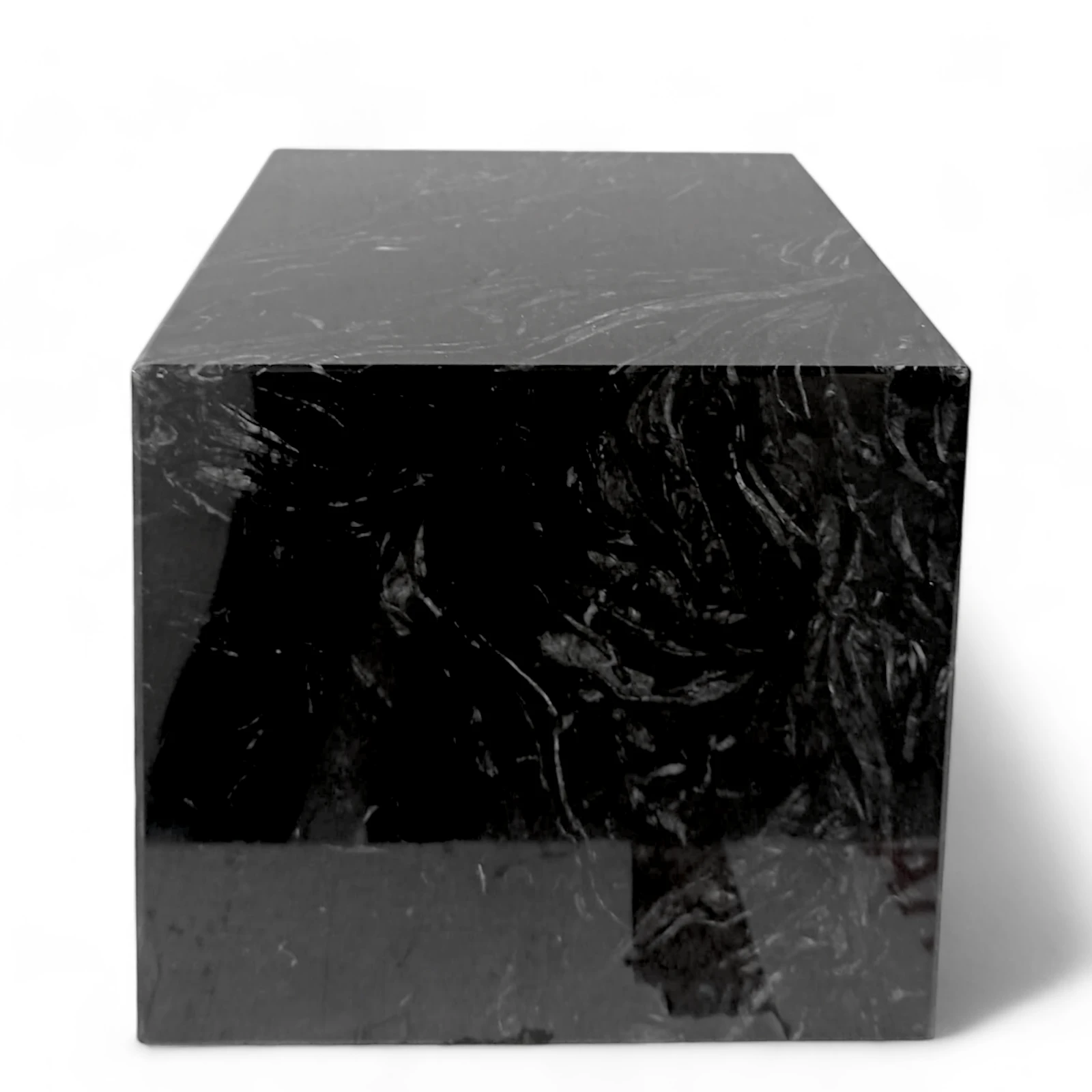 cubo-marmo-nero-marquinia-scultura-cosebelleantichemoderne