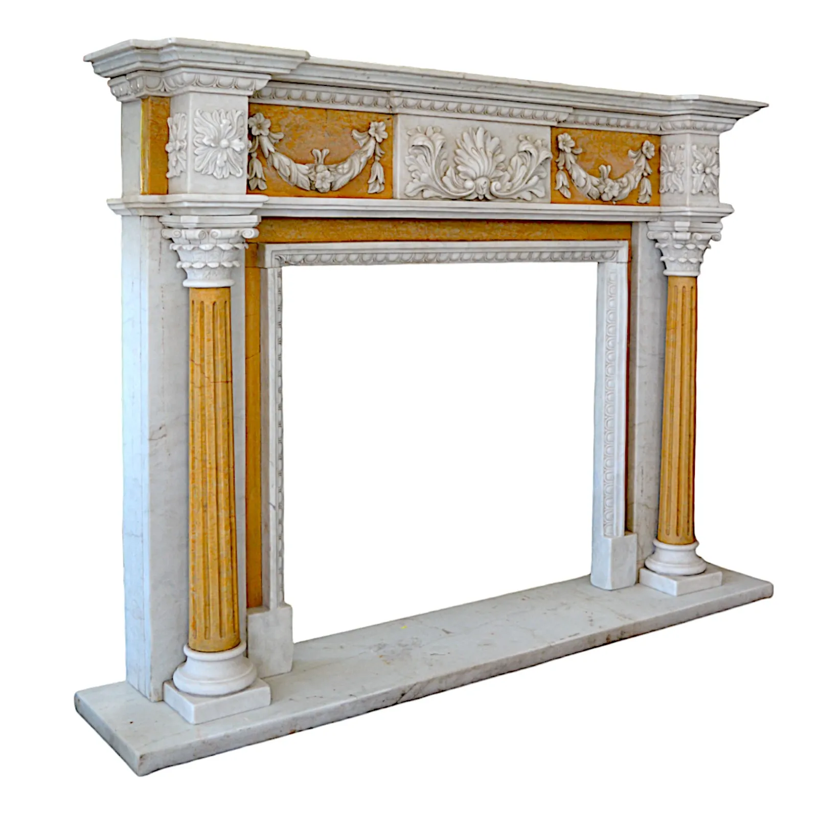 camino-con-colonne-marmo-bianco-giallo-cosebelleantichemoderne