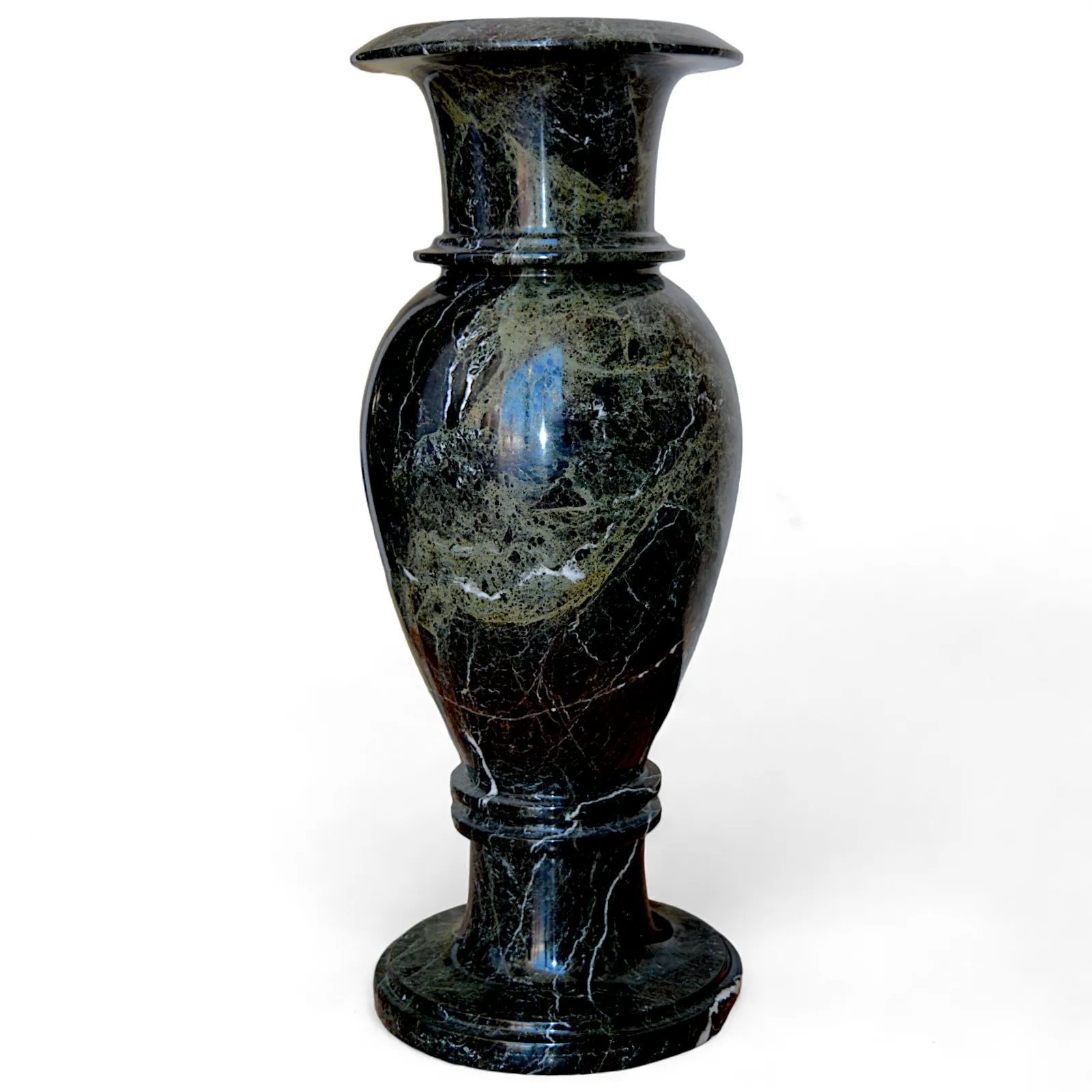 vaso-marmo-zebrato-variegato-verde-cosebelleantichemoderne