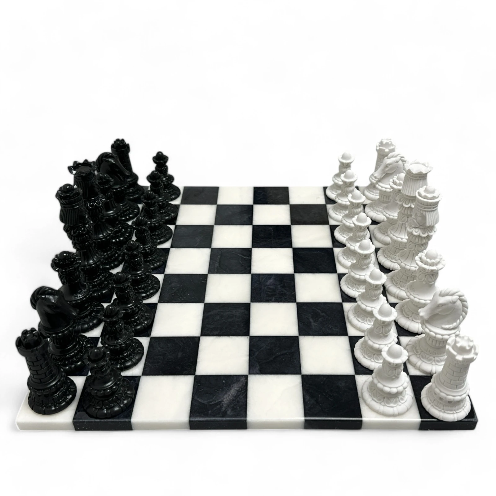 scacchiera-marmo-bianco-nero-alabastro-35-cosebelleantichemoderne-