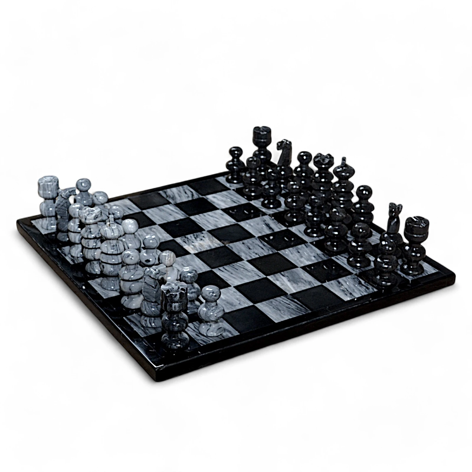 scacchiera-marmo-nero-grigio-cosebelleantichemoderne