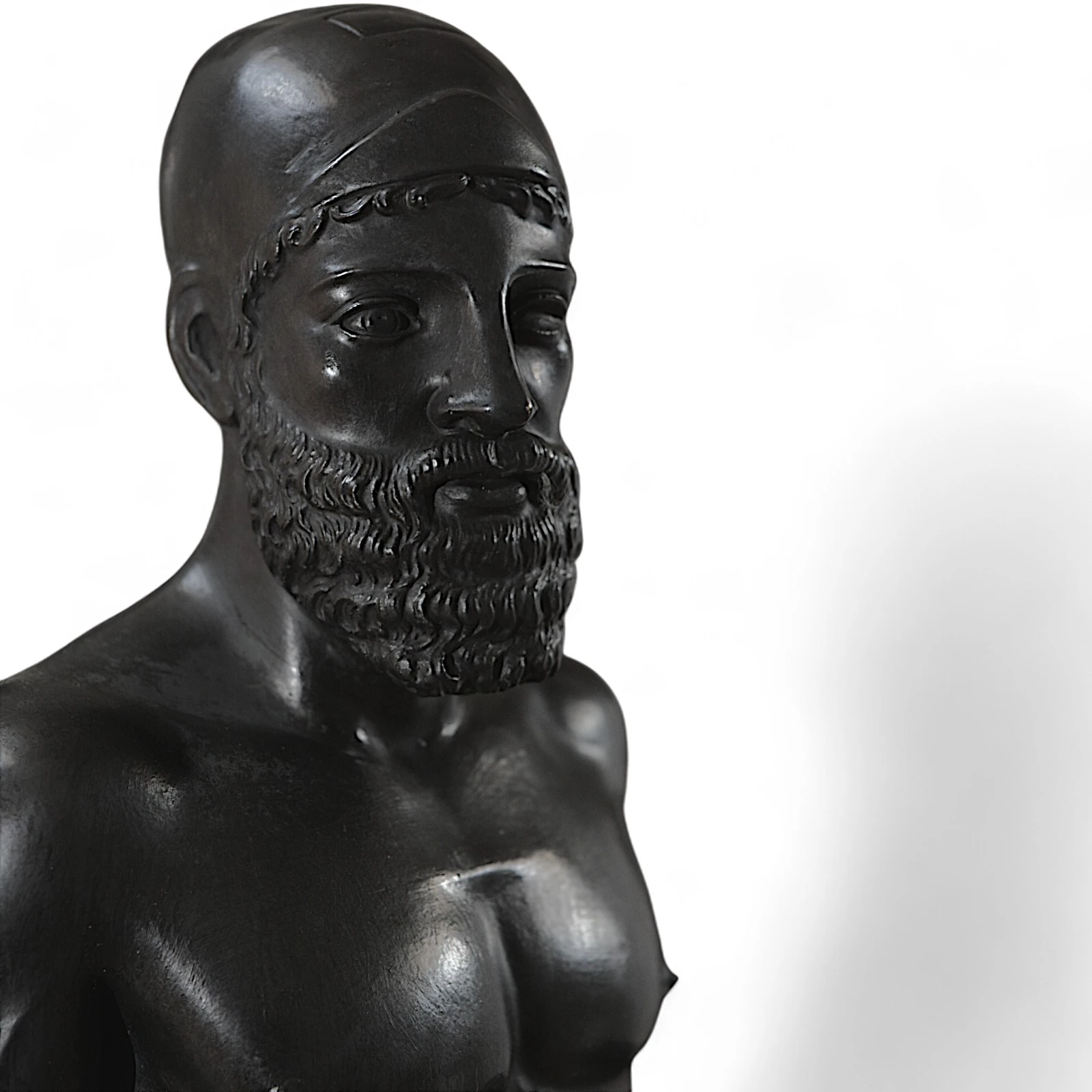 scultura-marmo-bronzo-riace-giovane-cosebelleantichemoderne