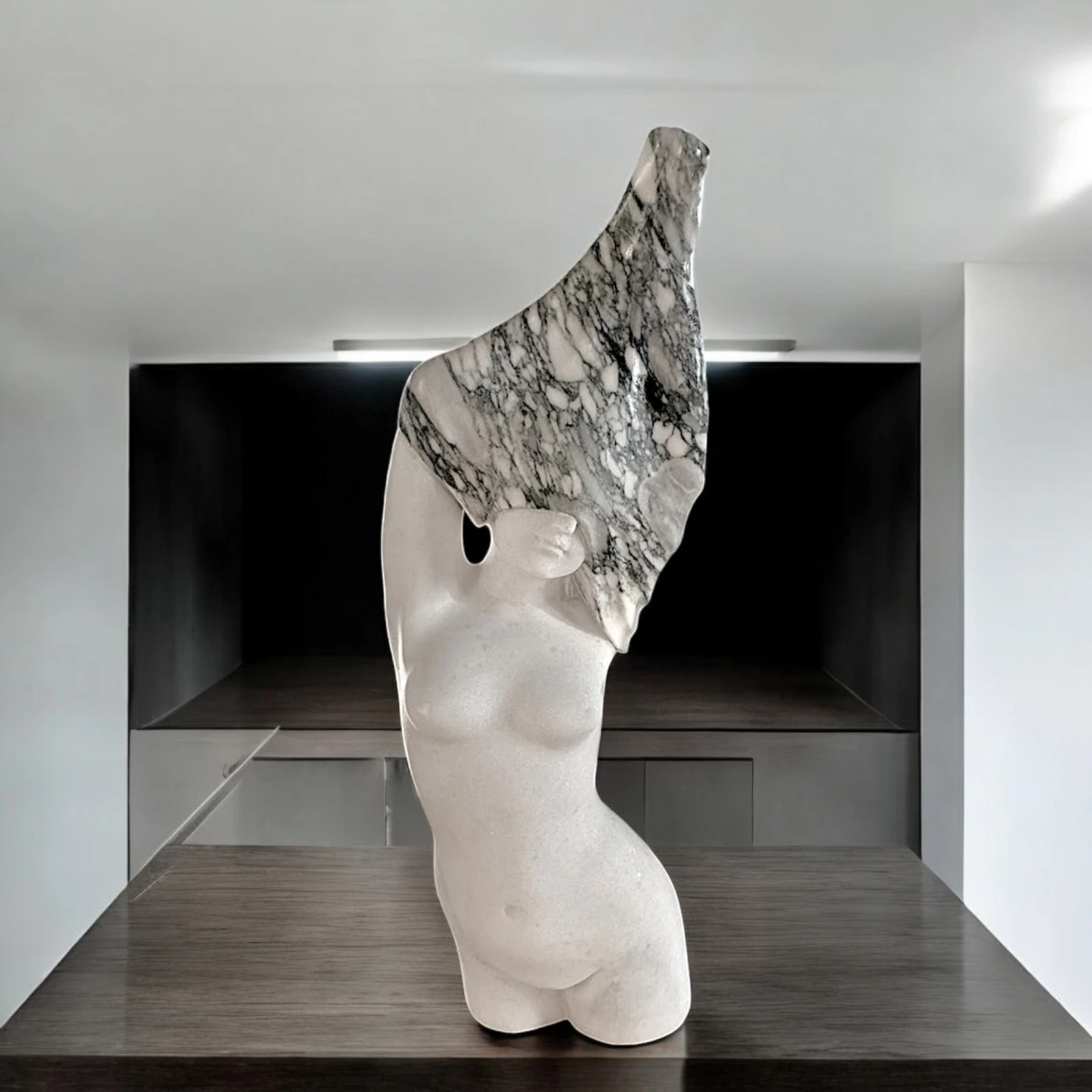 donna-scultura-moderna-velata-chiaro-cosebelleantichemoderne