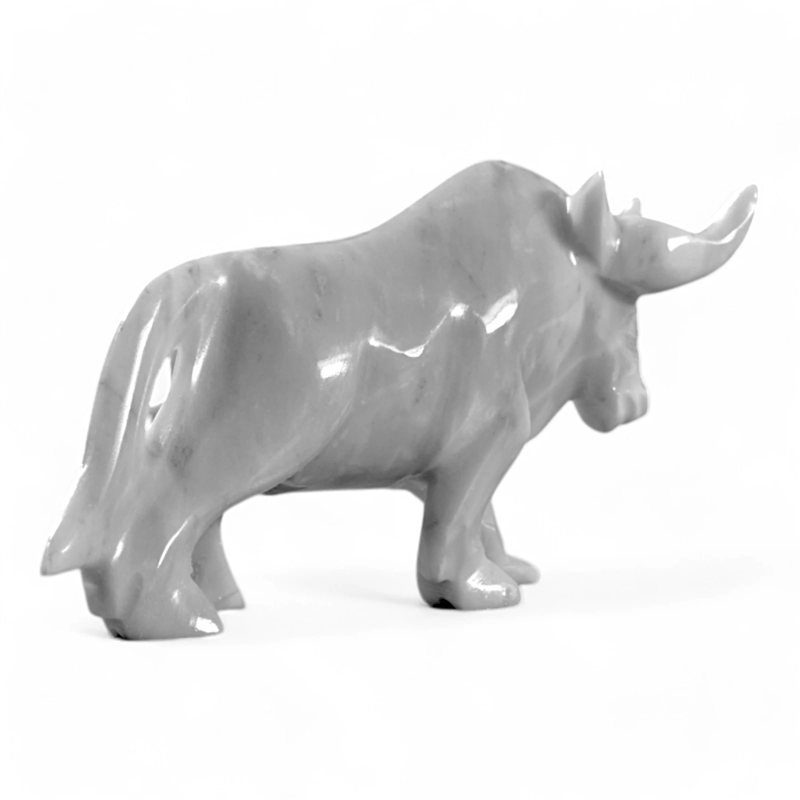 toro-marmo-bianco-scultura-cosebelleantichemoderne