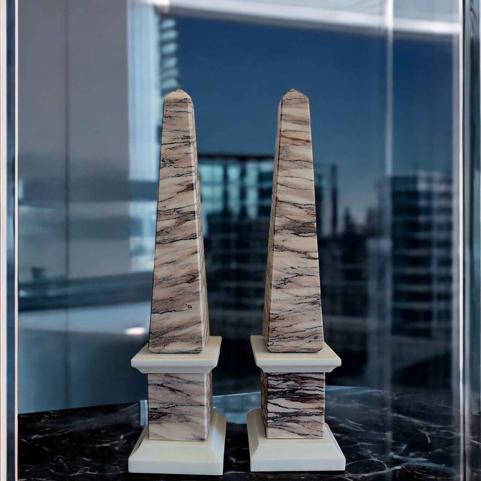 coppia-obelischi-marmo-rosso-luana-striato-cosebelleantichemoderne