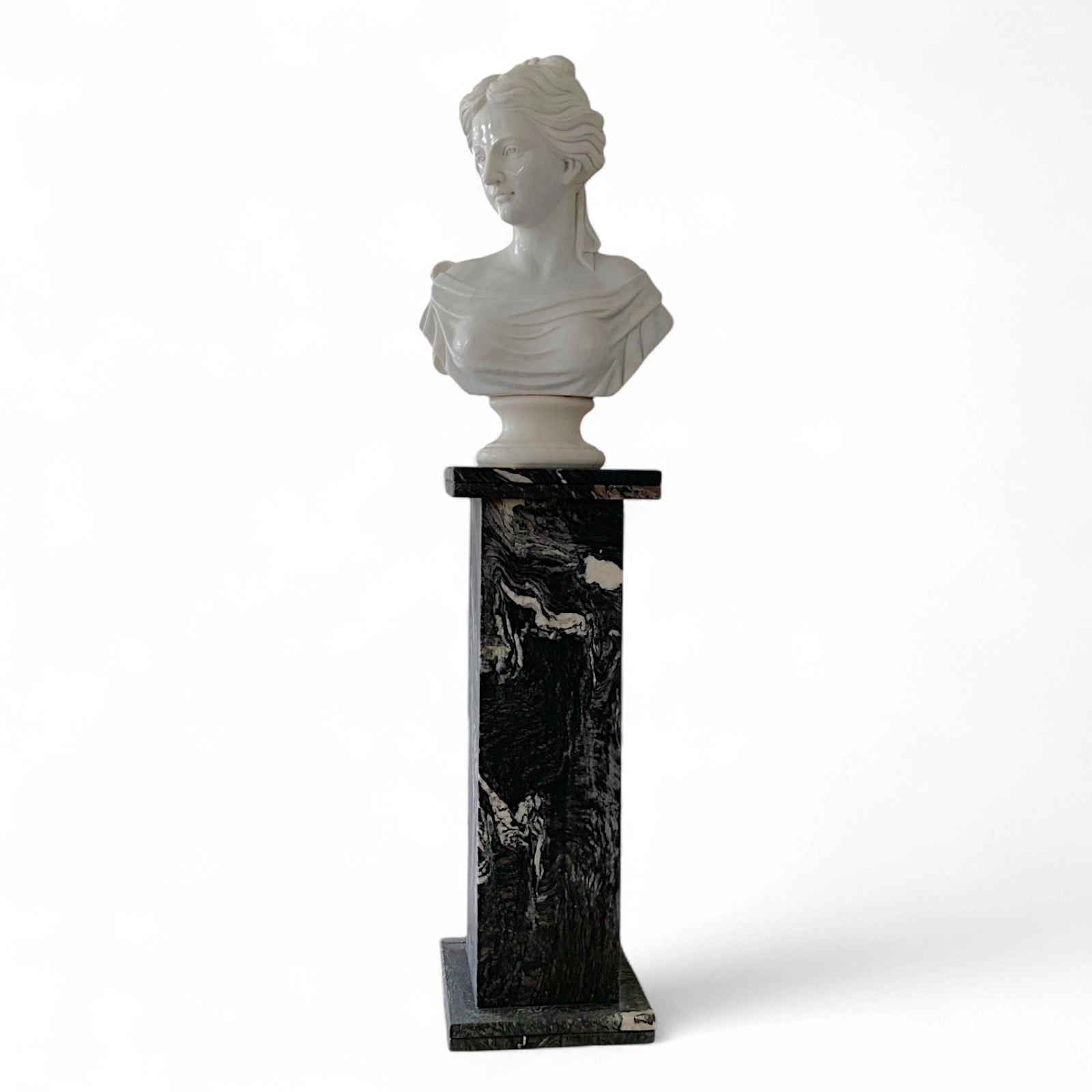 colonna-quadrata-breccia-luana-cosebelleantichemoderne