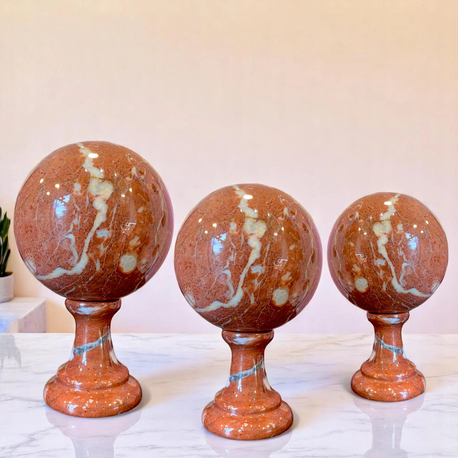 sfera-marmo-rosso-cosebelleantichemoderne