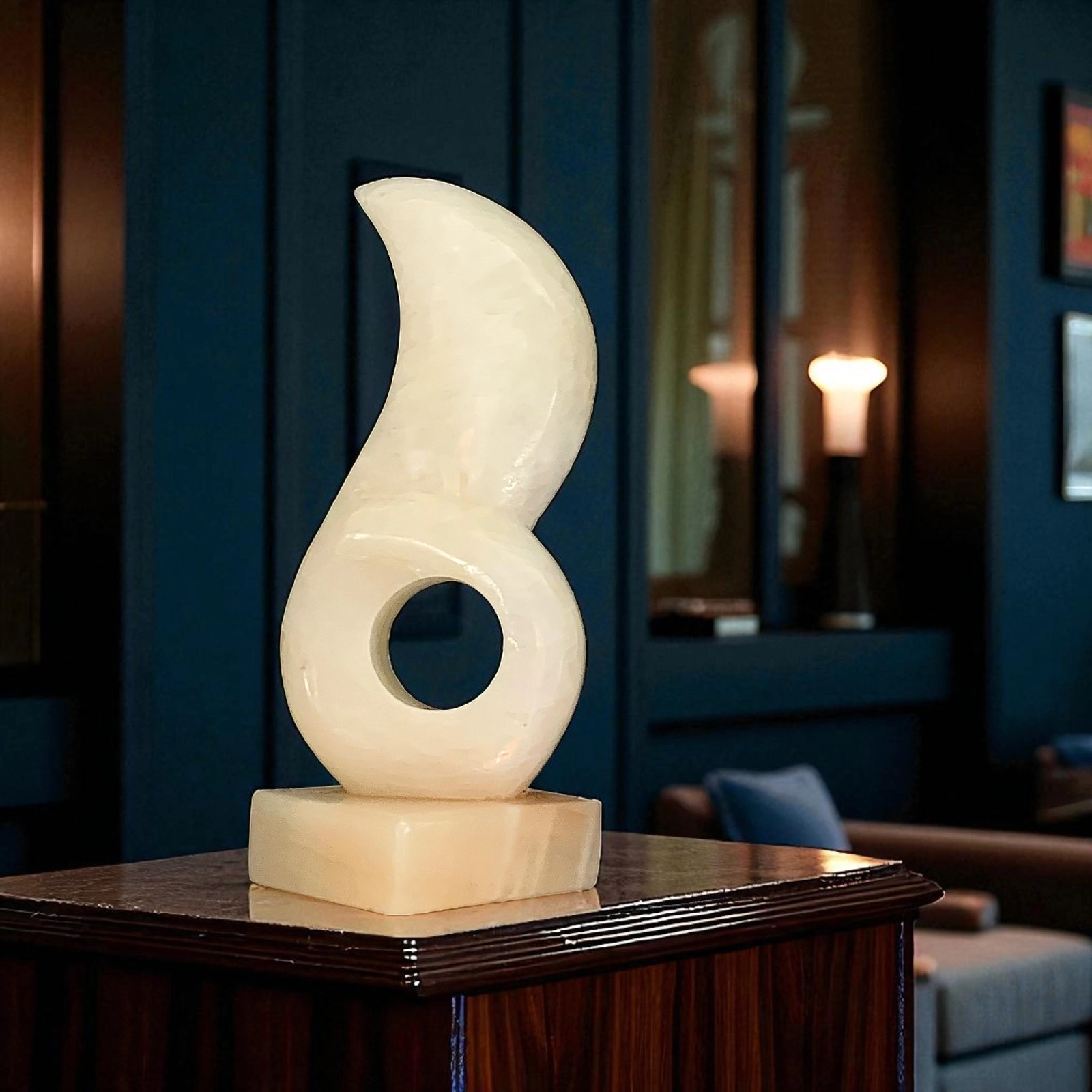 sole-luna-scultura-onice-chiaro-cosebelleantichemoderne