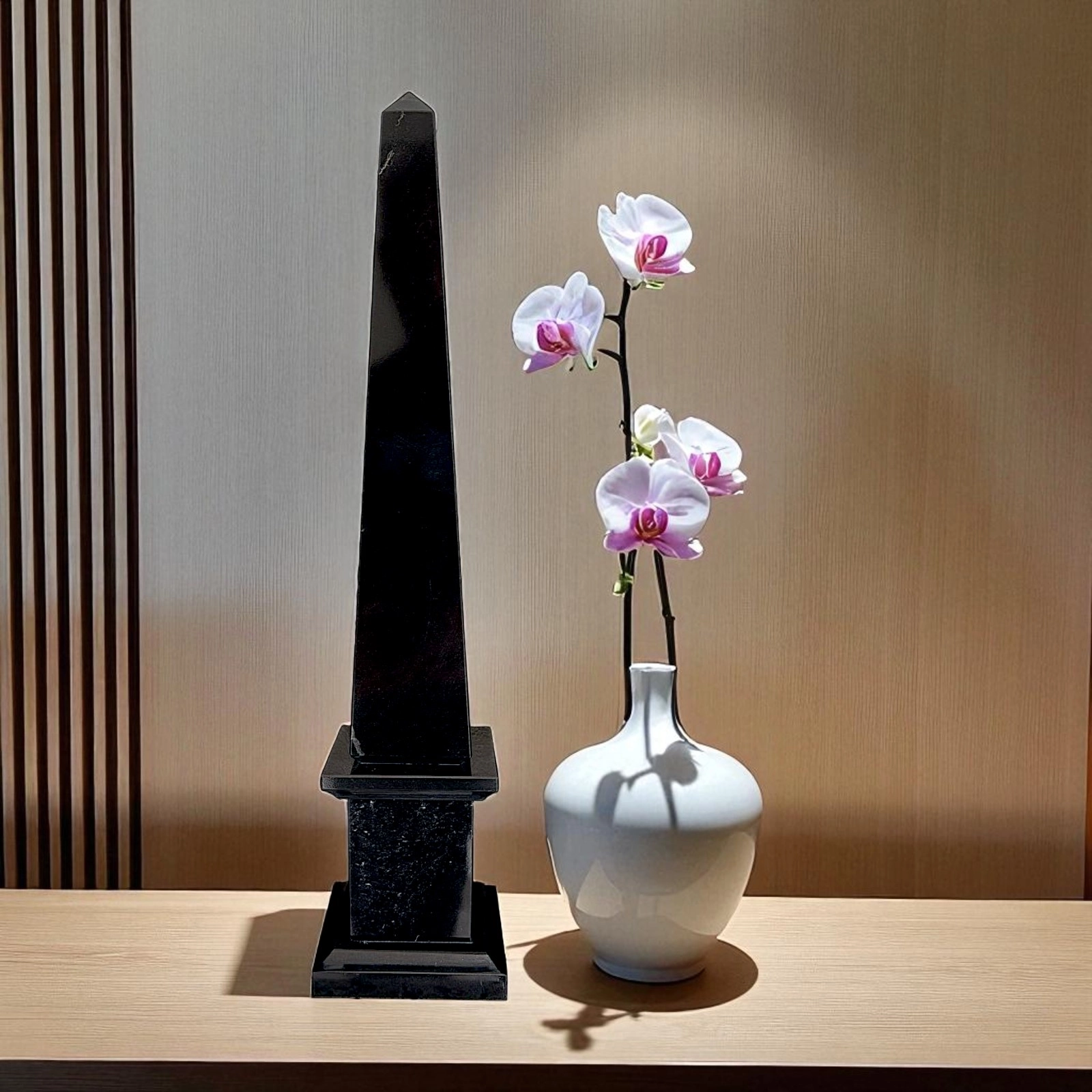 Alternative view of Obelisco in Marmo Nero Acceglio Varie Misure