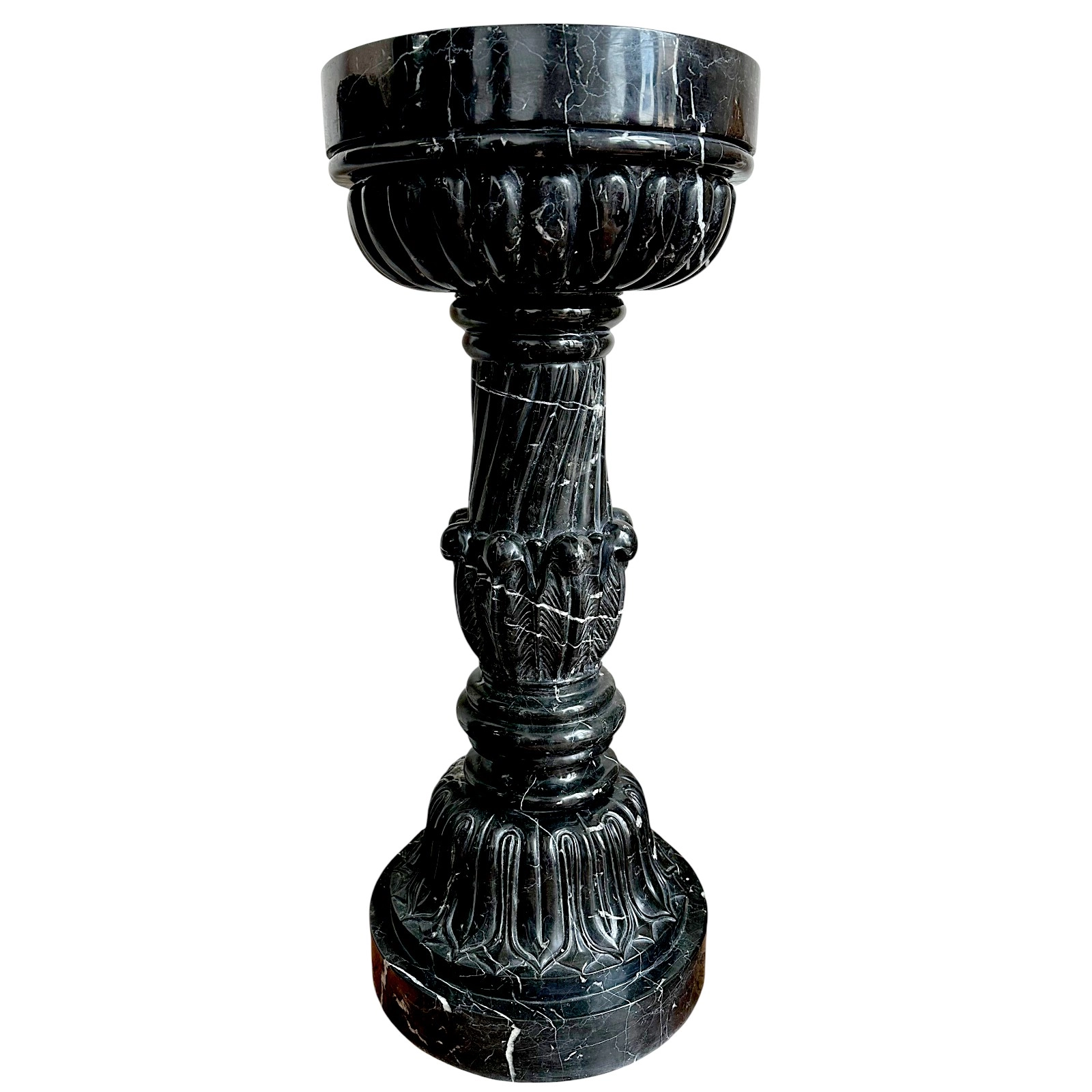 colonna-decorata-capitello-tondo-marmo-nero-marquinia