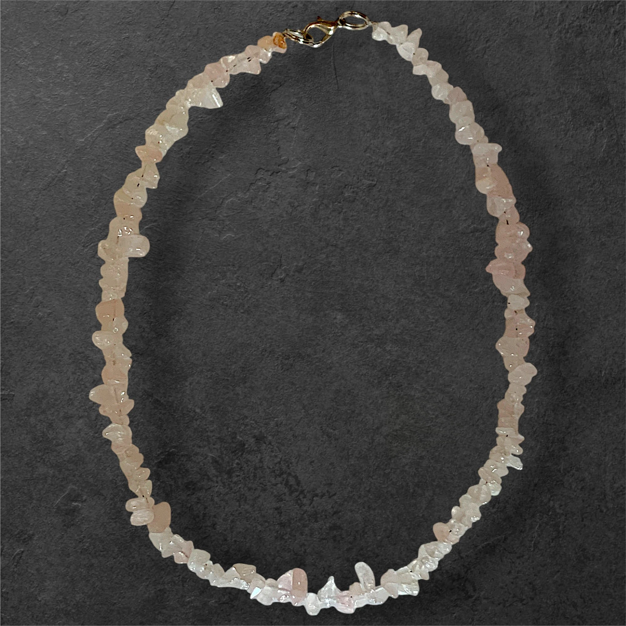 collana-artigianale-quarzo-rosa-elegante-pietra-naturale-20cm-cosebelleantichemoderne-
