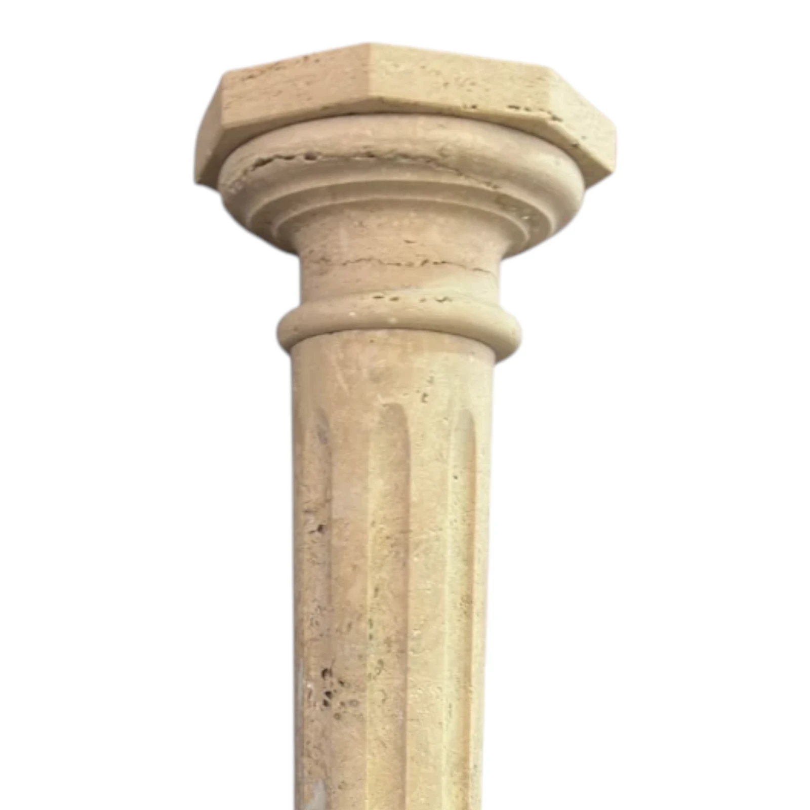 colonna-travertino-decorativa-salone-marmo-cosebelleantichemoderne