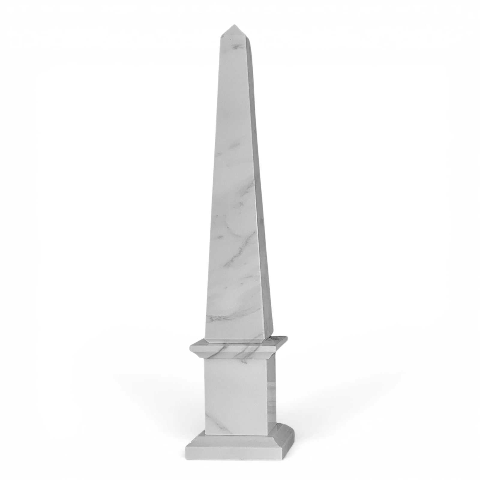 obelisco-marmo-calacatta-cosebelleantichemoderne
