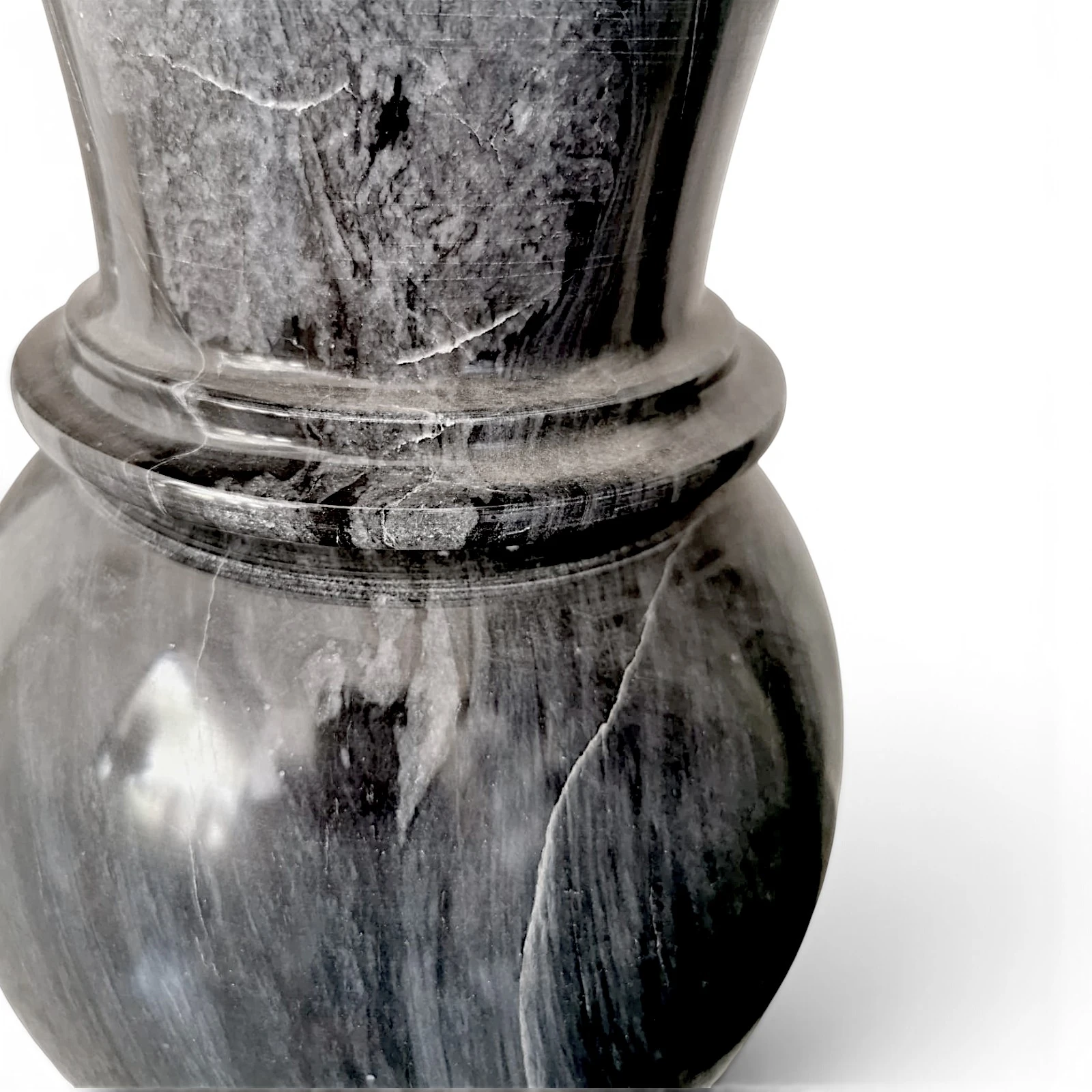vaso-grigio-decorazione-casa-marmo-cosebelleantichemoderne